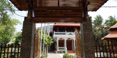 ‘Độc nhất miền Tây’: Ngôi nhà gỗ với kiến trúc 3 miền Bắc - Trung - Nam